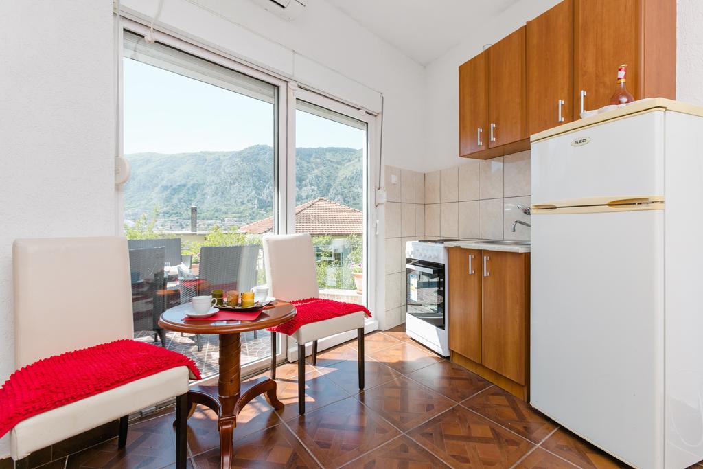 Apartments Feniks Kotor Exterior foto